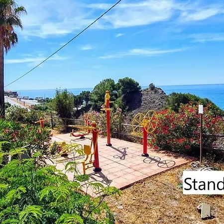 Nerja Tamango Hill 9 Silhouse